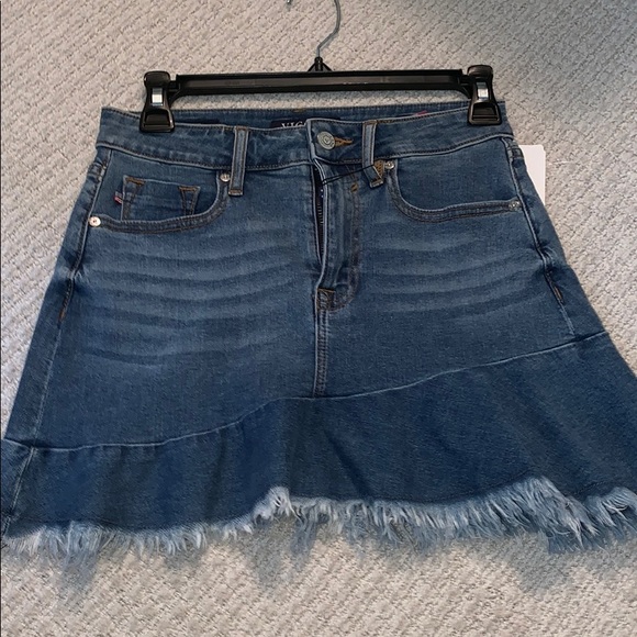 Vigoss Dresses & Skirts - Vigoss jean skirt!!